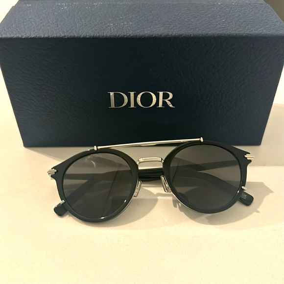 Brand new mint condition dior sunglasses - Picture 1 of 3